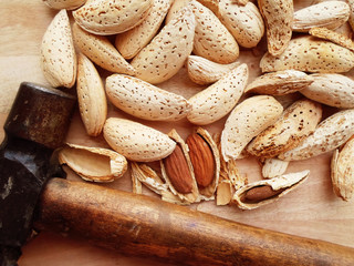 Obraz premium Whole Broken Cracked Almond Nuts