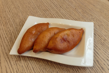 Hotcakes with apples, traditional English appetizer.