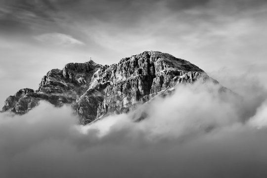 Resegone dfi Lecco al tramonto, Lombardia, Italia