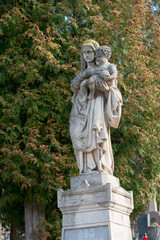 Obraz premium Old statue on Lychakiv Cemetery in Lviv, Ukraine