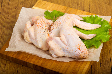 Raw chicken wings