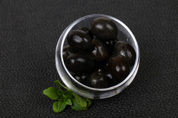 Black olives in the bowl