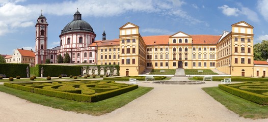 Naklejka premium Jaromerice nad Rokytnou baroque and renaissance castle