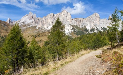 Fototapeta na wymiar Becco di Mezzodi and Rocheta, mountains in Italia