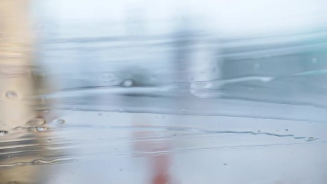 Durchblick, Windschutzscheibe wird durch Service sauber gemacht
