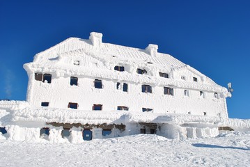 Schronisko górskie na Szrenicy © bnorbert3