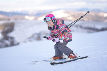 ski little girl 