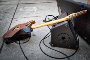 Toronto, Street musician entertaining the crowd