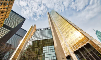 Fotobehang Toronto, Canada-20 juni, 2018: Royal Bank Plaza-een wolkenkrabber in Toronto, Ontario, Canada, bedekt met goud-brons glas, die dienst doet als het de facto operationele hoofdkantoor van de Royal Bank of Canada. © eskystudio