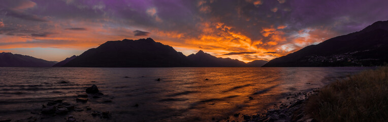 Lake Wakitipu - Panorama