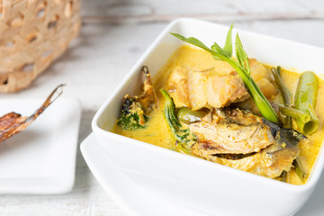 Pork curry with water spinach (Tae-pho soup)