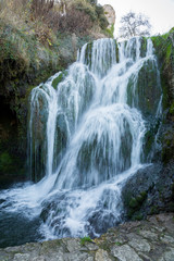 Fototapeta premium cascadas en el pueblo de Tobera, Burgos, España