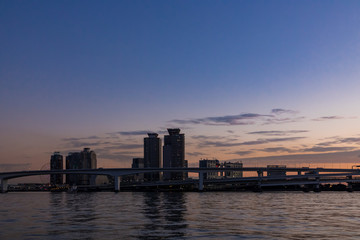 (東京都ｰ都市風景)豊洲側から望むお台場方面の夕景５