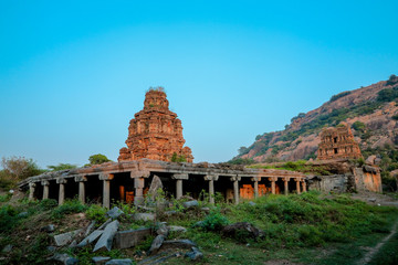 Hindu sculptures or architecture between the mountain, Gingee King fort at Gingee, Tamil Nadu