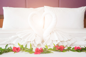 towel swans shaped on luxury bed,Honey moon bed