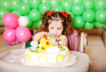 Obraz na płótnie Canvas birthday toddler girl