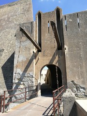 Baia - Accesso al castello dal ponte levatoio