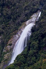 Fototapeta na wymiar Waterfall Milford Sound
