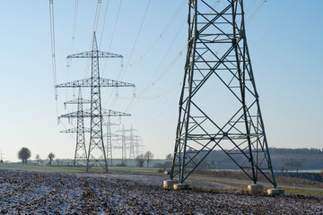 Strommast, Freileitungsmast