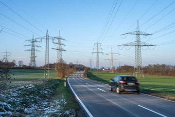 Strommast, Freileitungsmast