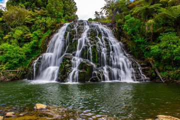 Fototapeta na wymiar Owharoa Falls New Zealand 