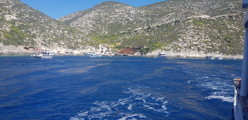 Port miasteczko zatoka błękit morze lazur skały  © Jarek