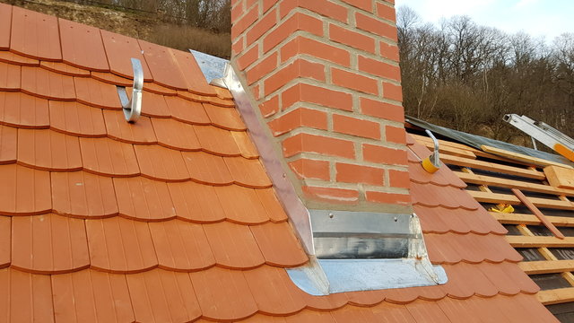 Kamineinfassung Biberschwanzdach