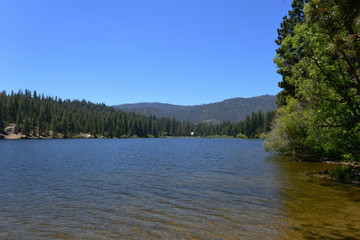 Fototapeta na wymiar Beautiful mountain lake in Sequoia National Park, California, USA