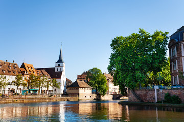 Fototapeta na wymiar Ill river bank with St. William Church, Strasbourg