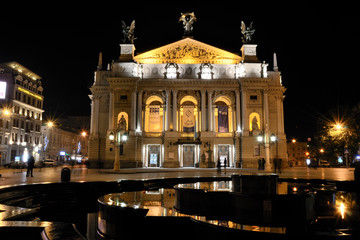 Fototapeta premium lviv in the night