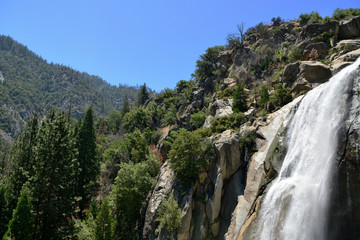 Fototapeta na wymiar Grizzly waterfall in Sequoia and Kings Canyon National Park, California, USA