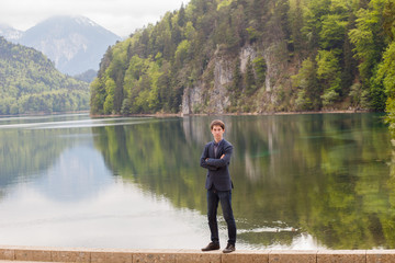 Fototapeta na wymiar Rest on a mountain lake near Neuschwanstein.