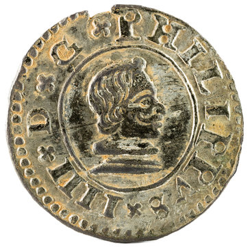 Ancient Spanish copper coin of King Felipe IV. 1662. Coined in Sevilla. 16 Maravedis. Obverse.