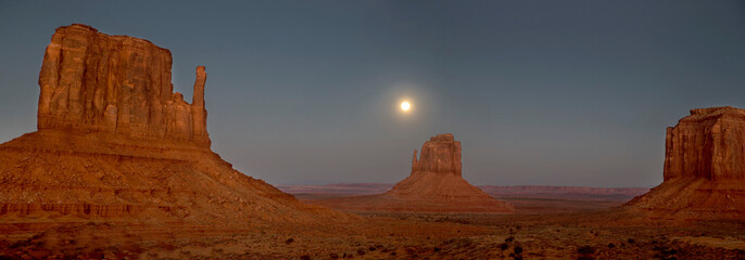 Monument Valley Moon Rising