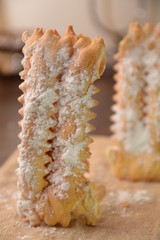 tipico dolce italiano per la festa di carnevale chiacchiere o frappe