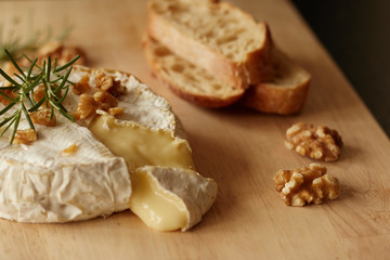 Obraz na płótnie Canvas bread and cheese