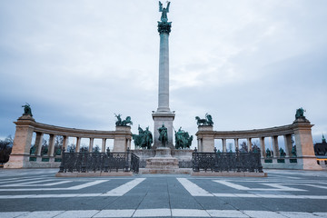 Fototapeta na wymiar Heroes square - budapest - Hungary