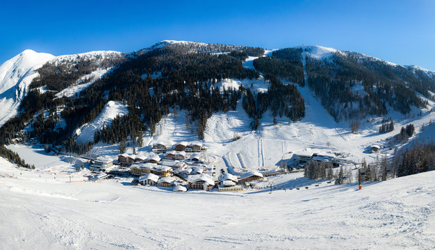 Zauchensee village during a beautiful sunny winter day