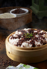 Delicious Chinese cuisine, Red bean steamed glutinous rice