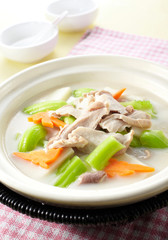 Delicious Chinese cuisine, Pork Belly Mustard Soup