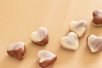 Obraz na płótnie Canvas ハート型のチョコレートのバレンタインのイメージ