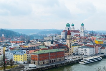 Fototapeta na wymiar Stadtbild Passau von oben