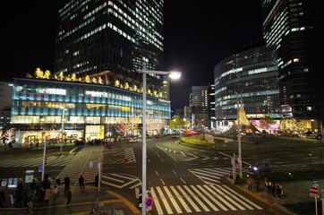 Fototapeta na wymiar 名古屋駅前の夜