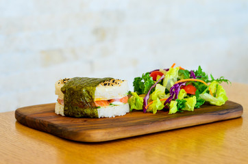 Breadless Healthy Burger