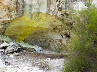 Yellow Sulphur Cave in Wai-o-Tapu
