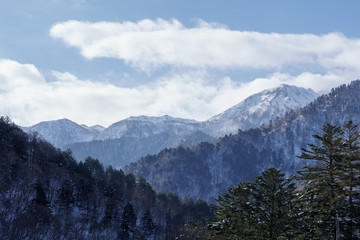 飛騨の険しい雪山