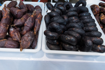 Productor gastronómicos en la Feira do Fumeiro de Montalegre, Portugal.