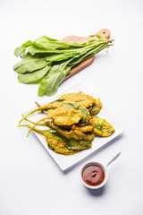 Crispy Palak/spinach Leaves pakoda or pakoda