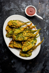 Crispy Palak/spinach Leaves pakoda or pakoda