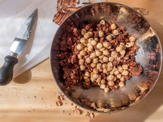 Preparation of a sweet salami